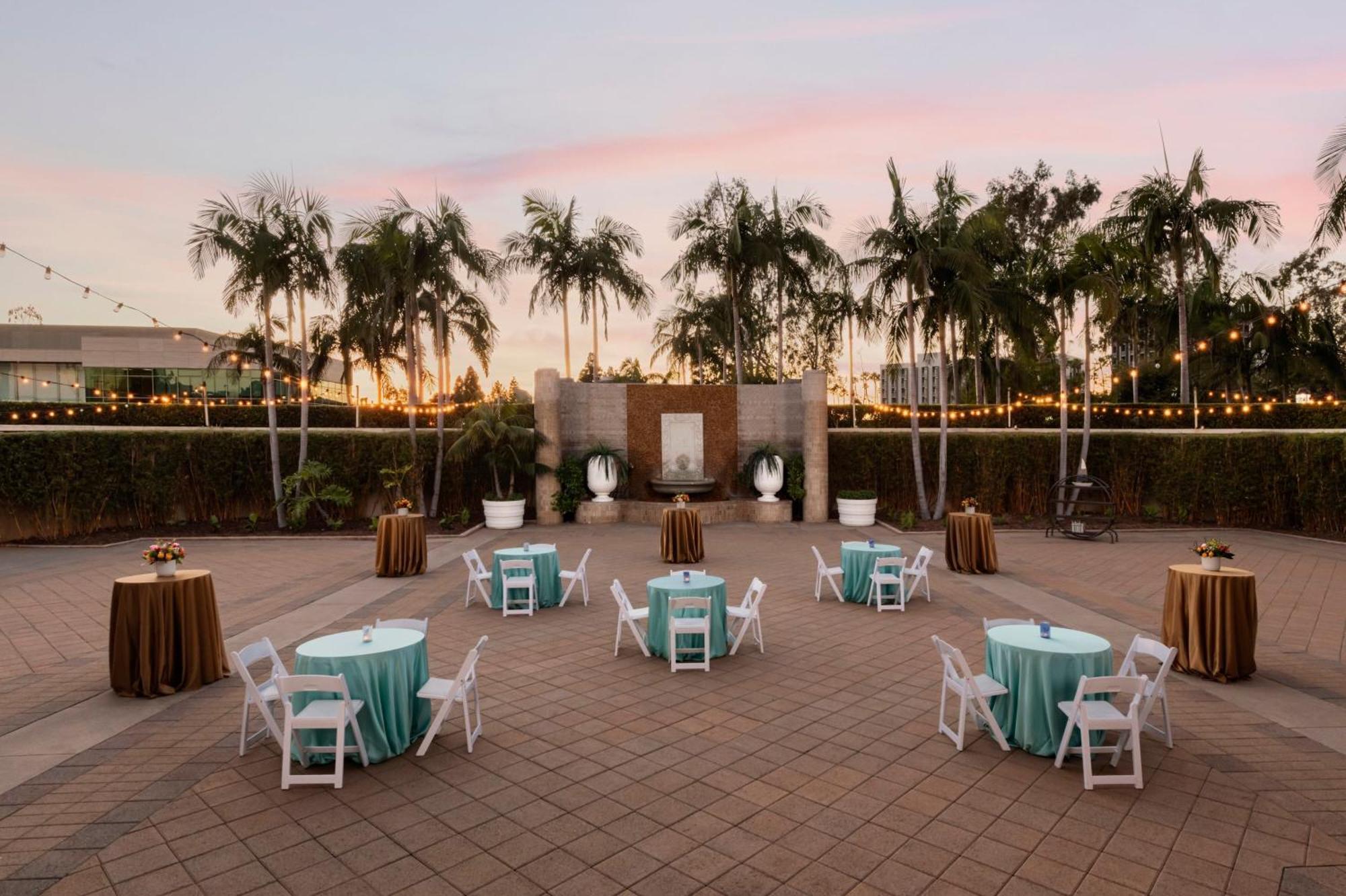 Renaissance Newport Beach Hotel Exteriör bild